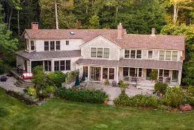 Photograph of Coveside Bed & Breakfast, Georgetown