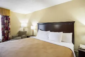 Photograph of Quality Inn, Hagerstown