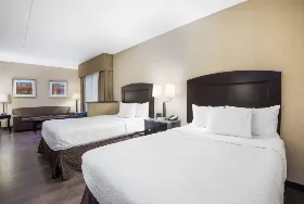 Photograph of La Quinta Inn & Suites, Edgewood