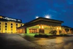 Photograph of La Quinta Inn & Suites, Glen Burnie