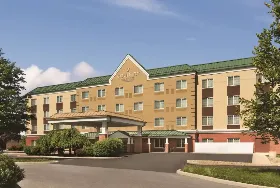 Photograph of Country Inn & Suites, Hagerstown