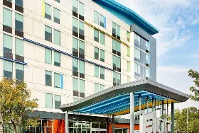 Photograph of Aloft, Hanover