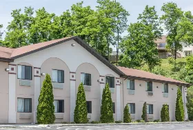 Photograph of Super 8, Thurmont