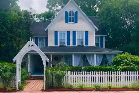Photograph of Princess Anne Book Lovers Inn, Princess Anne