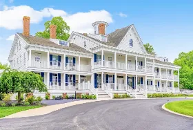 Photograph of Historic Kent Manor Inn & Restaurant, Stevensville