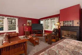 Photograph of Lake Pointe Inn Bed & Breakfast, McHenry