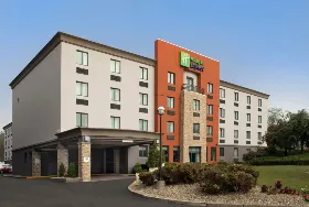 Photograph of Holiday Inn Express, Saugus
