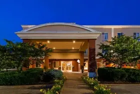 Photograph of Best Western Dartmouth Inn, North Dartmouth