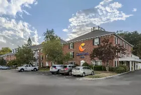 Photograph of Comfort Inn, Foxboro