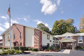 Photograph of Super 8, West Springfield