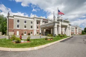 Photograph of Hampton Inn, Lenox