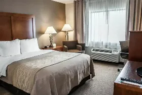 Photograph of Quality Inn, Seekonk
