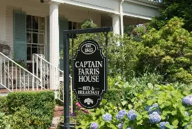 Photograph of Captain Farris House, South Yarmouth