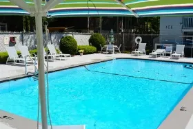 Photograph of Dunes Motor Inn, South Yarmouth
