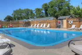 Photograph of Windrift Motel, West Yarmouth