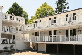 Photograph of Eagle House Motel & Guesthouse, Rockport