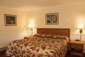 Photograph of Maple Terrace Motel, Williamstown