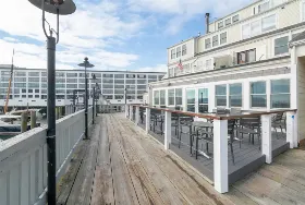 Photograph of Finz Seafood Restaurant & Grill, Dedham