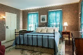 Photograph of Centennial House Bed & Breakfast, Northfield