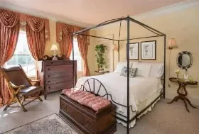 Photograph of Captain Farris House B&B, Bass River