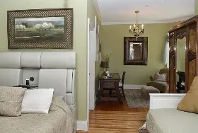 Photograph of Naomi's Inn Bed & Breakfast, Springfield