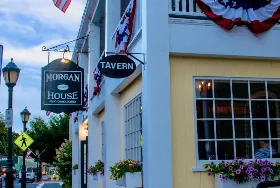 Photograph of Morgan House Inn, Lee
