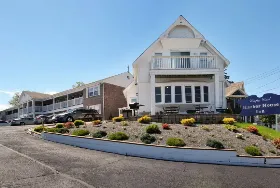 Photograph of Cape Cod Harbor House Inn, Hyannis