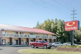 Photograph of Econo Lodge, Cadillac