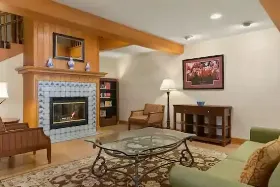 Photograph of Country Inn & Suites, Holland
