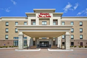 Photograph of Hampton Inn, Warren