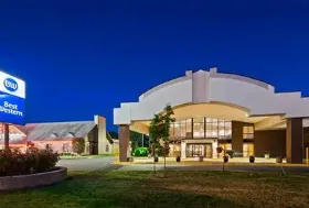 Photograph of Best Western Hospitality Hotel & Suites, 