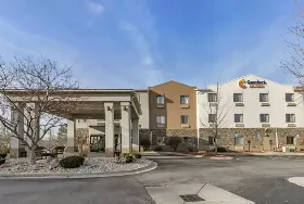 Photograph of Comfort Suites, Auburn Hills