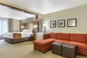 Photograph of Comfort Suites, Comstock Park