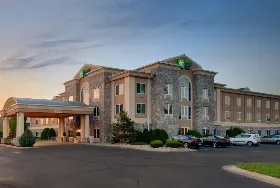 Photograph of Holiday Inn Express, Saginaw