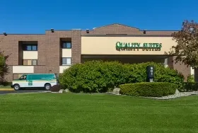 Photograph of Quality Suites, Lansing