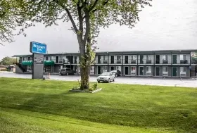 Photograph of Rodeway Inn, Grand Haven