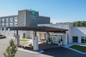 Photograph of Baymont Inn & Suites, 