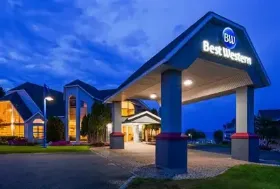 Photograph of Best Western Harbour Pointe Lakefront, Saint Ignace