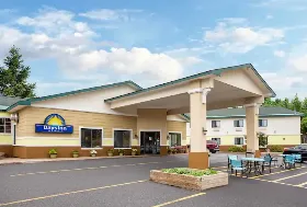 Photograph of Days Inn, Marquette