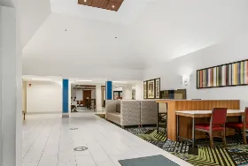 Photograph of Holiday Inn Express, Bad Axe