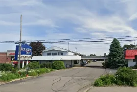 Photograph of Tecumseh Inn And Suites, Tecumseh