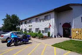 Photograph of Model Towne Inn, Gwinn