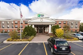 Photograph of Holiday Inn Express, Grand Blanc
