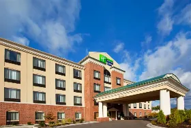 Photograph of Holiday Inn Express, Utica