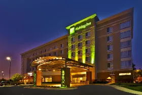 Photograph of Holiday Inn Detroit Metro Airport, Romulus