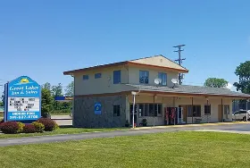 Photograph of Great Lakes Inn & Suites, South Haven