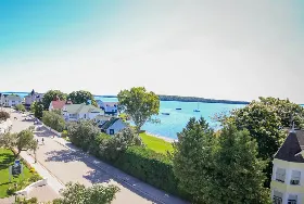 Photograph of Harbour View Inn, Mackinac Island