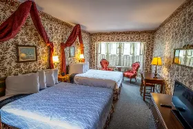 Photograph of Murray Hotel, Mackinac Island