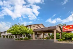 Photograph of Econo Lodge, Traverse City