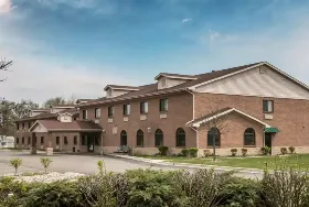 Photograph of Quality Inn, Durand